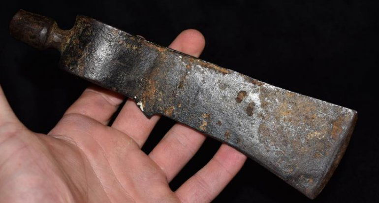 8 3/8" Iron Trade Axe Pipe, ex Jack Baker, Wayne (1 of 9)