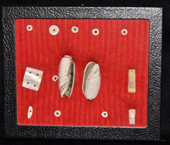 5" x 6" frame Anastazi beads (1 of 6)