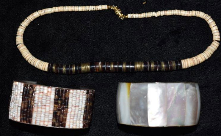 Lot of Abalone shell items from southwest trading post, (1 of 8)