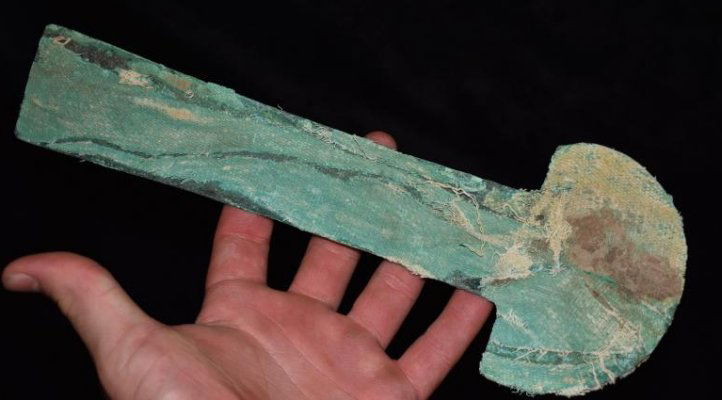 12" Long very fine Copper Inca Tumi Knife, Ex Tom (1 of 8)