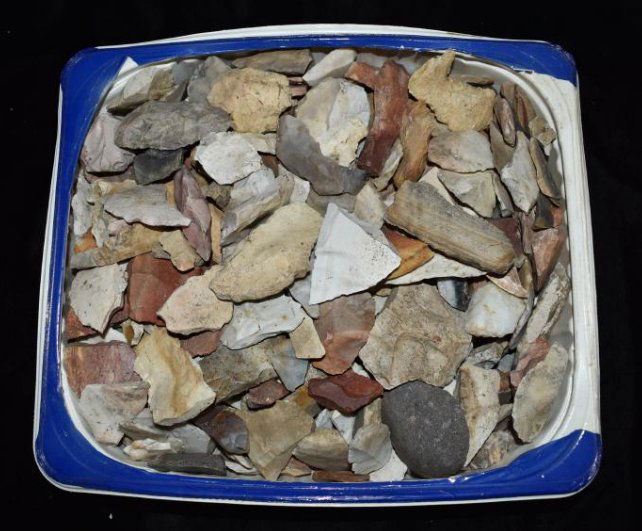 Large lot of Arrowheads and Site Material, collection (1 of 10)