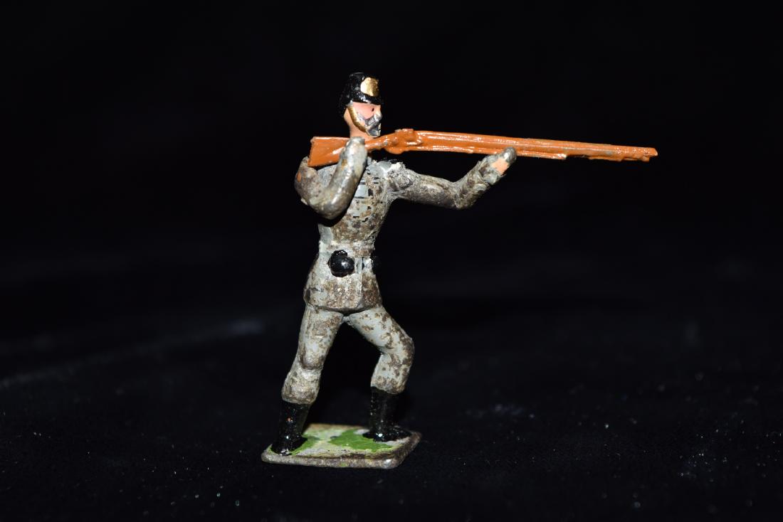 Lead/Tin Civil War Confederate Soldier with Musket Toy (1 of 6)