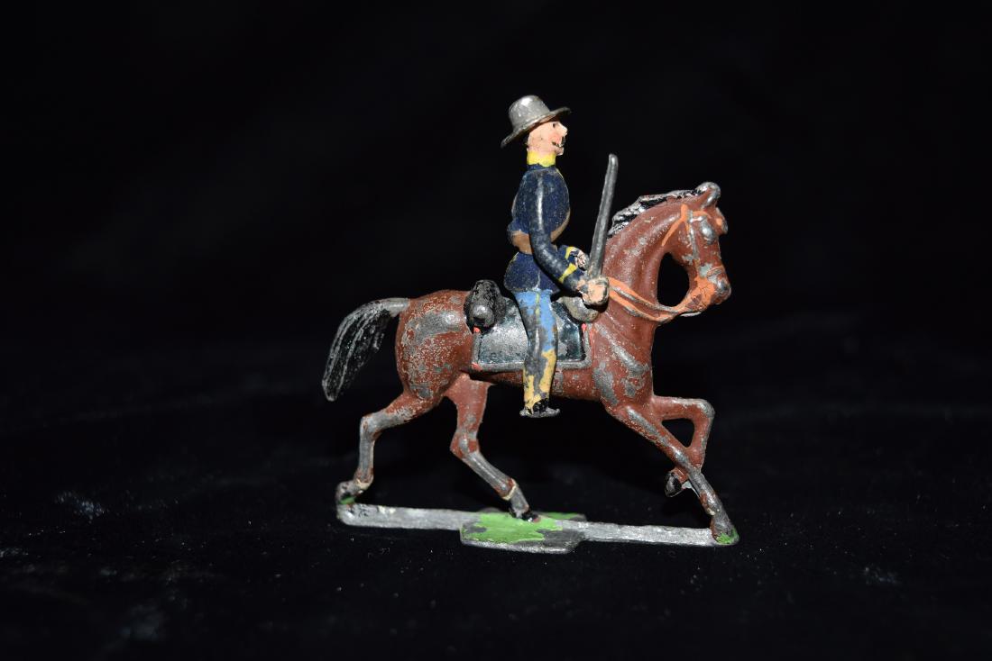 Lead/Tin US Army Union Cavalry Soldier on Horse Toy (1 of 6)