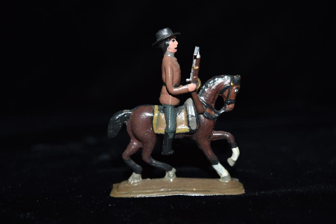 Lead/Tin US WWI US Army Cavalry Soldier on Horse Toy (1 of 6)