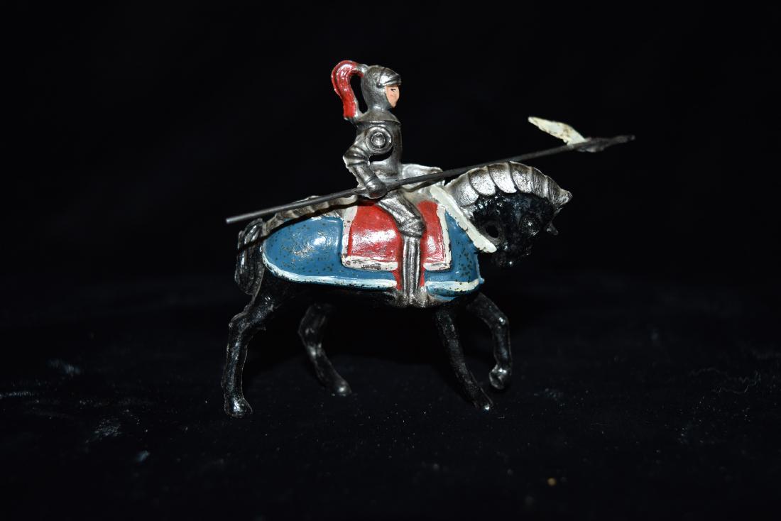 Lead/Tin Medieval Knight on Horse with Moveable Arm Toy: Lead/Tin Medieval Knight on Horse with Moveable Arm Toy European Early 20th Century
