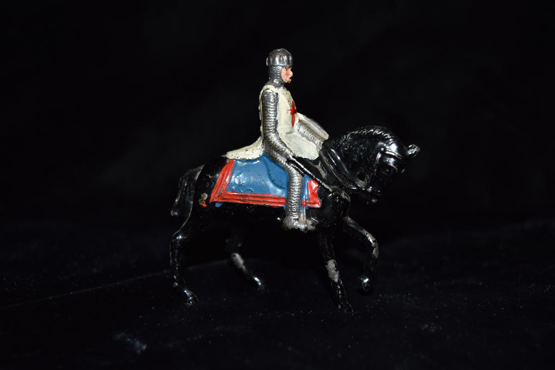Lead/Tin Medieval Knight on Horse Toy European Early: Lead/Tin Medieval Knight on Horse Toy European Early 20th Century