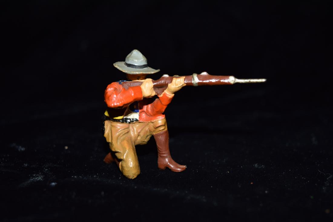 Elastolin Cowboy Kneeling Shooting Rifle Toy Germany: Elastolin Cowboy Kneeling Shooting Rifle Toy Germany Early 20th Century