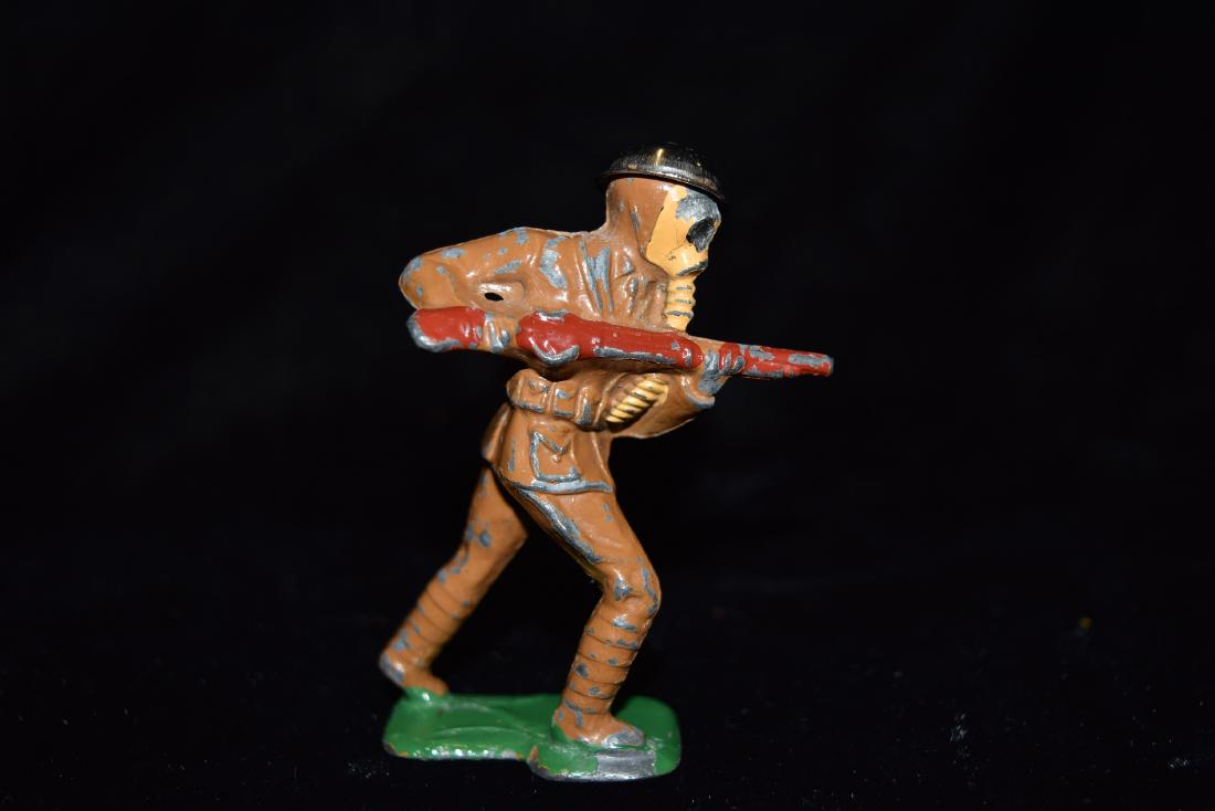 Barclay Diecast Soldier with Gasmask and Rifle Toy USA: Barclay Diecast Soldier with Gasmask and Rifle Toy USA Early 20th Century