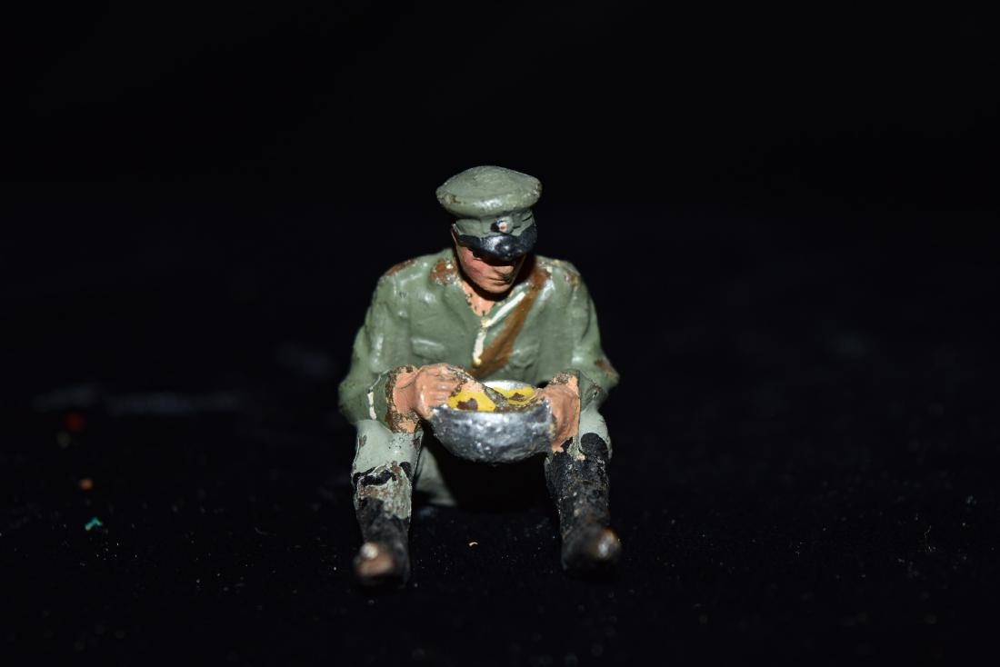 Lineol WWII German Soldier Eating Toy Germany Early: Lineol WWII German Soldier Eating Toy Germany Early 20th Century