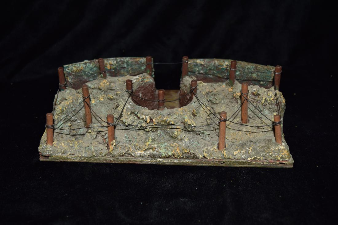 Wood Base War Trench and Barbed Wire Model Section Toy (1 of 9)