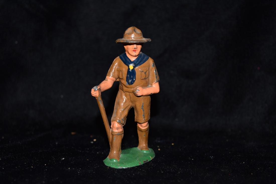 Lead/Tin Ranger in Shorts with Walking Stick Toy (1 of 6)