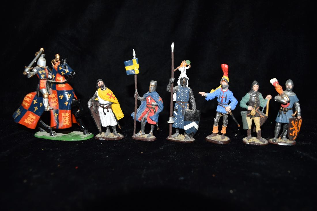 Lot of Lead/Tin Medieval Knights and Soldiers Toys: Lot of Lead/Tin Medieval Knights and Soldiers Toys European