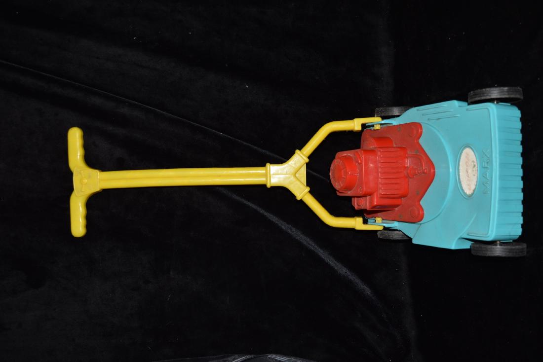 Marx Plastic Lawn Mower Toy Mid 20th Century Good (1 of 6)