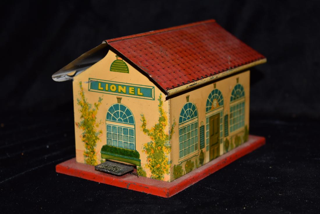 Lionel Trains Whistle Station Electric Toy USA Mid 20th