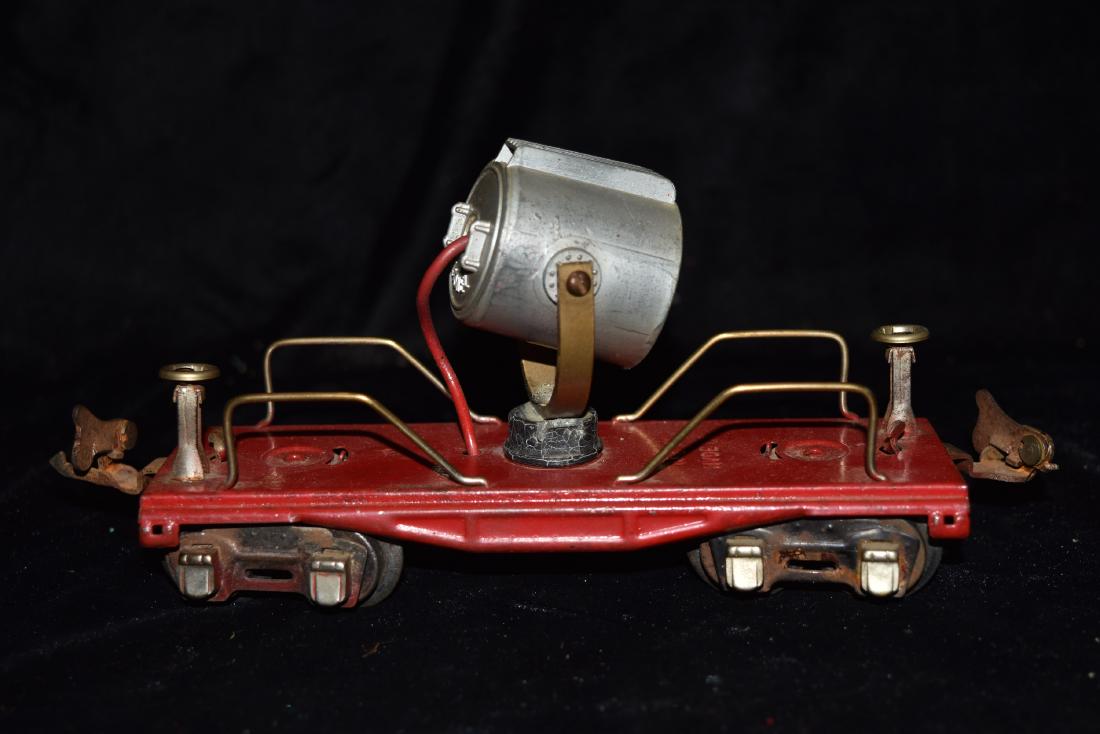 Lionel Trains Metal Train Car with Spotlight No. 620 (1 of 8)