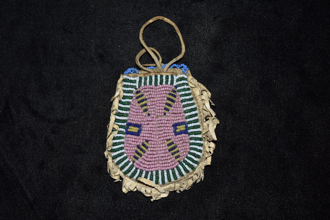 3 1/4" Beaded Bag, Early 1900s (1 of 4)