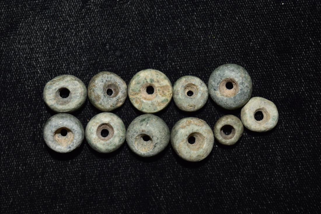 11 Pre Columbian Round Jade Beads 3/8" to 5/8" (1 of 5)