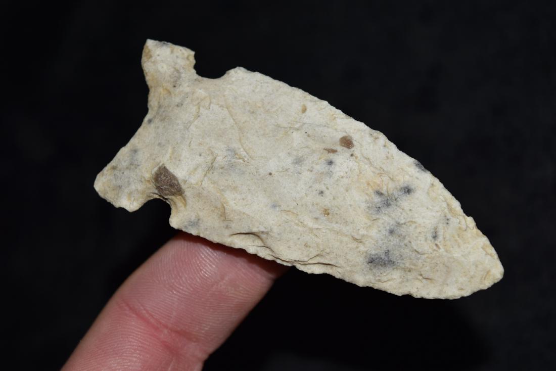 3 1/4" Graham Cave Burlington Chert, good form and: 3 1/4" Graham Cave Burlington Chert, good form and flaking