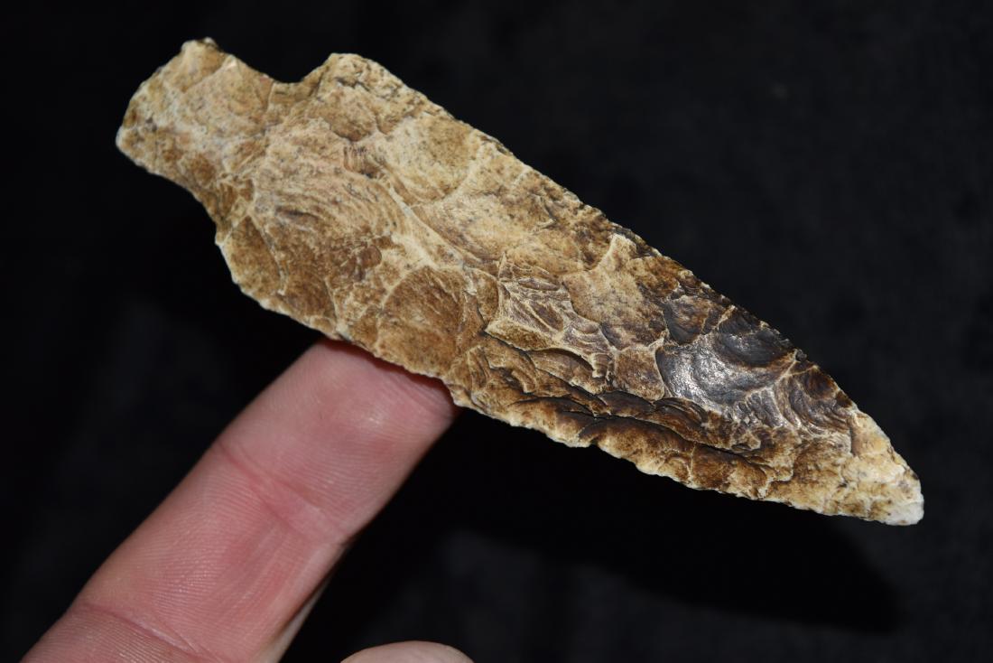 4 5/8" Kramer stained Vurlington flint, lightly ground,: 4 5/8" Kramer stained Vurlington flint, lightly ground, great flaking