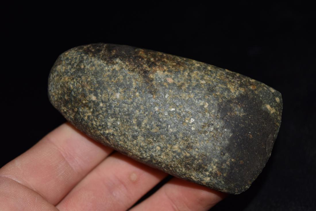 3 7/8" x 1 7/8" Hardstone Celt Nice Green Color, Wayne: 3 7/8" x 1 7/8" Hardstone Celt Nice Green Color, Wayne Co, IL