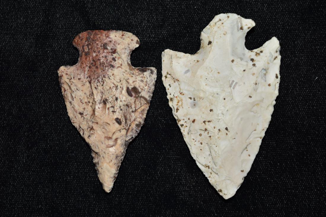 2 Hopewell Snyder Points, Largest 2 3/4" x 1 3/4",: 2 Hopewell Snyder Points, Largest 2 3/4" x 1 3/4", Smallest 2 1/2" x 1 3/8", Ex Ryan Stone, MO