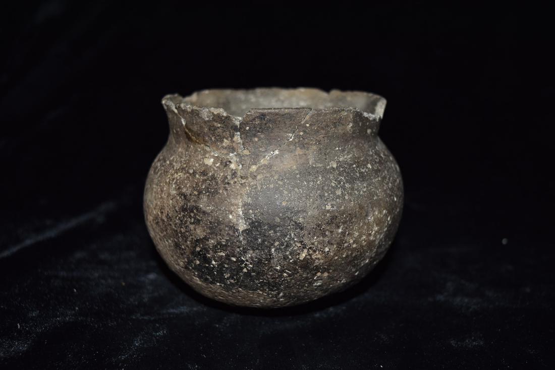 4 1/2" x 3 1/2" High Fort Ancient Ohio Bowl, Cracked (1 of 7)