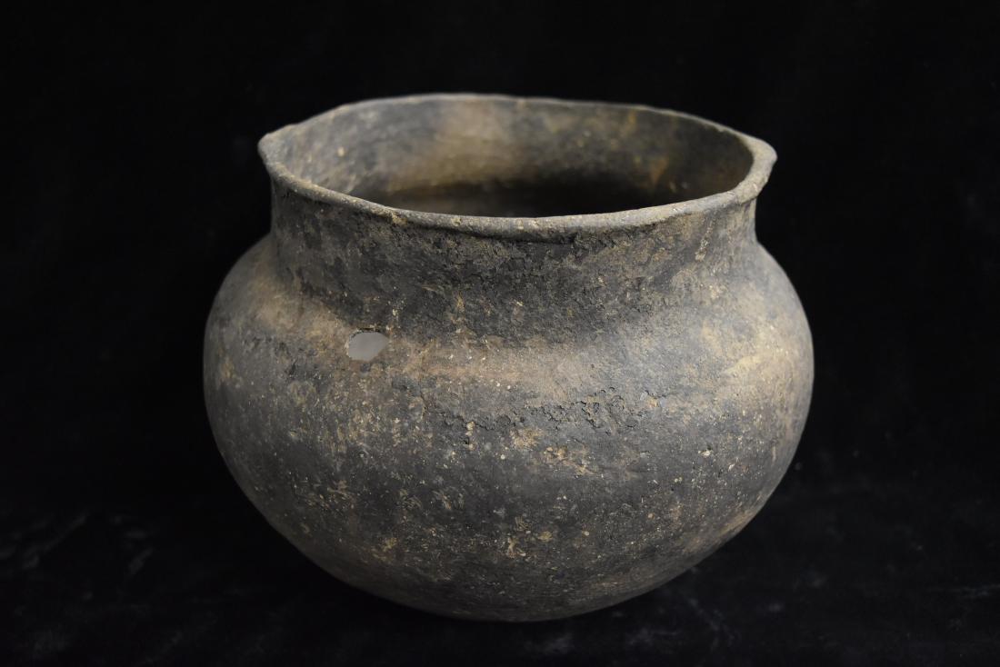 7" x 8" Large Mississippian Jar St. Francis Co. Ark (1 of 13)