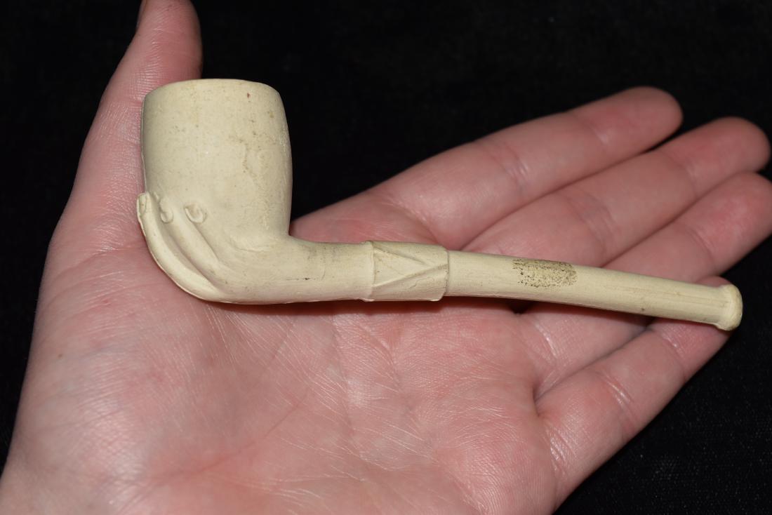 4 5/8" 1700-1800 Pipe of a hand holding a apple (1 of 4)