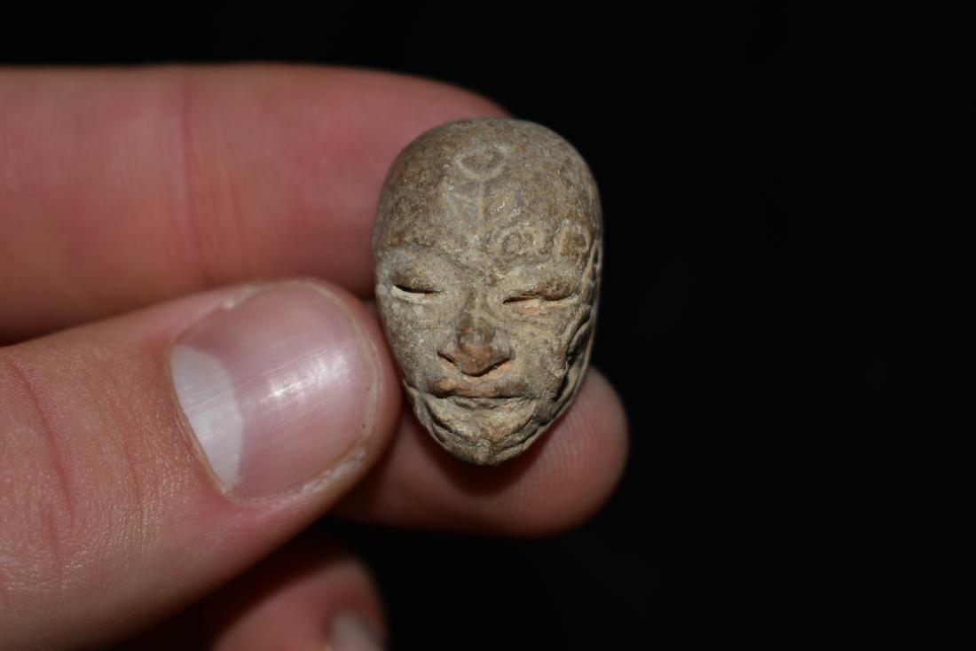 1 1/4" Pre-Columbian Head, Great Designed Face (1 of 6)
