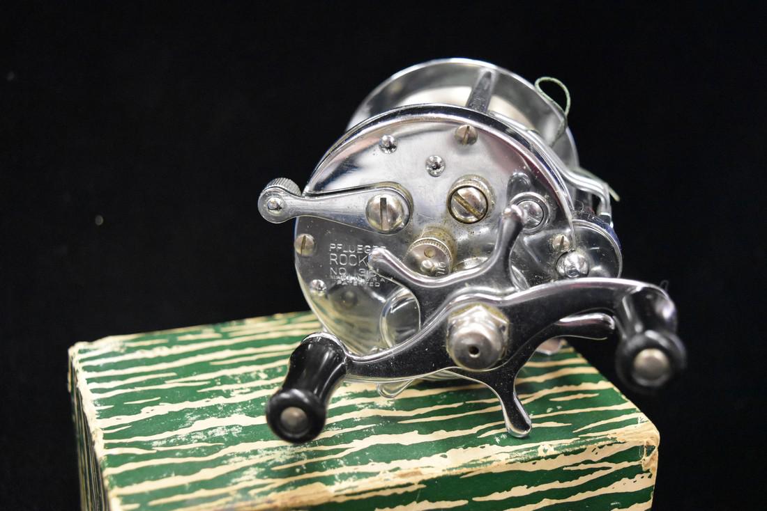 Antique Pflueger Rocket Fishing Reel: Antique Pflueger Rocket Fishing Reel