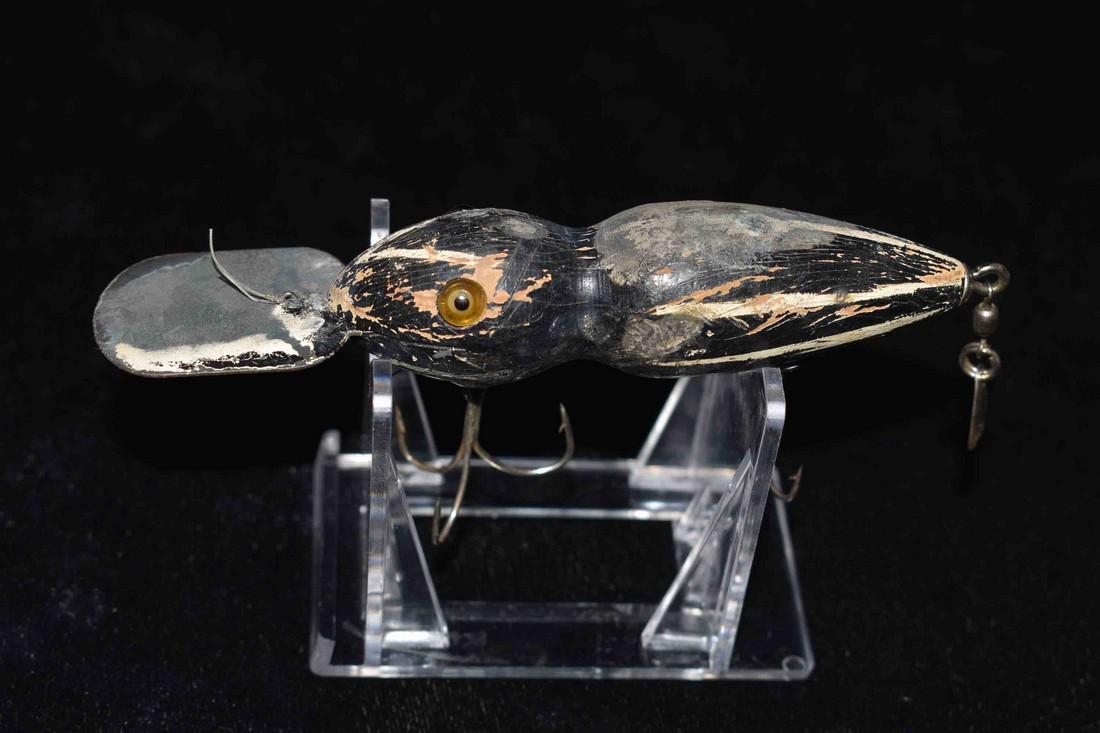 Antique Wooden Fishing Lure: Antique Wooden Fishing Lure