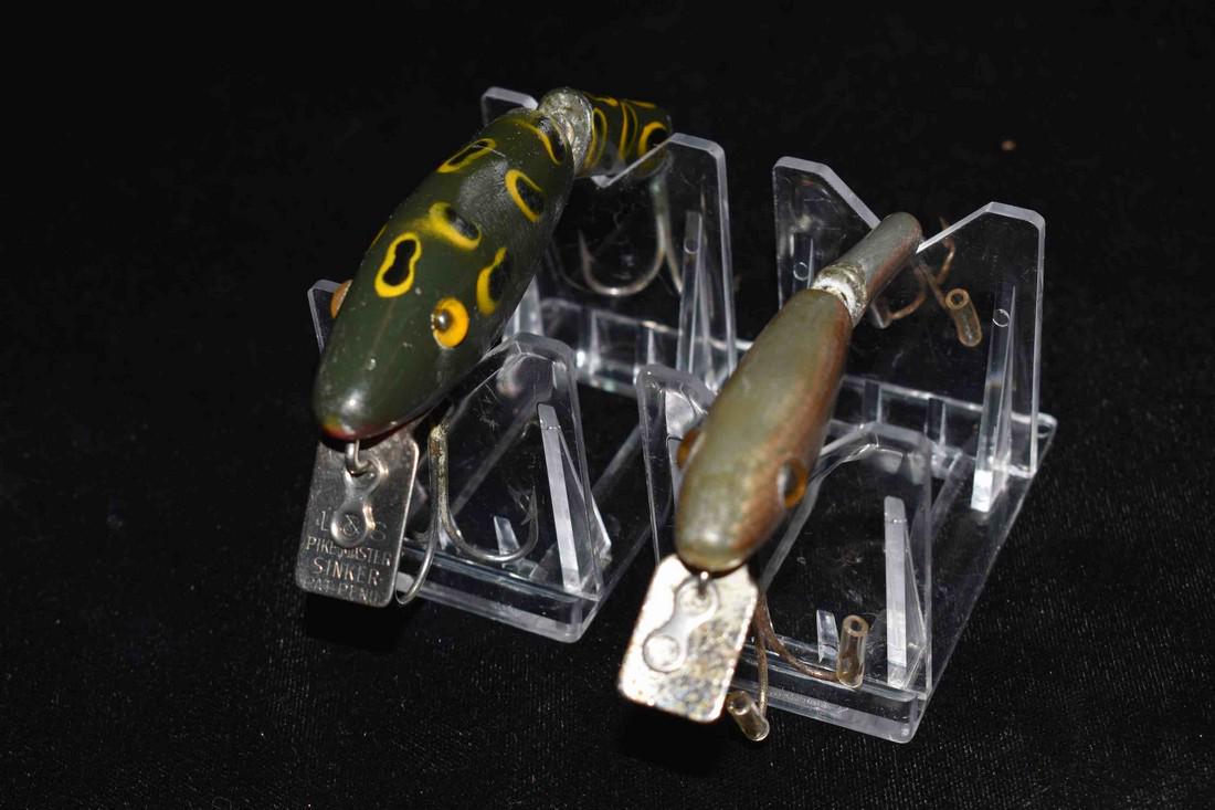 Lot of 2 Antique Fishing Lures: Lot of 2 Antique Fishing Lures