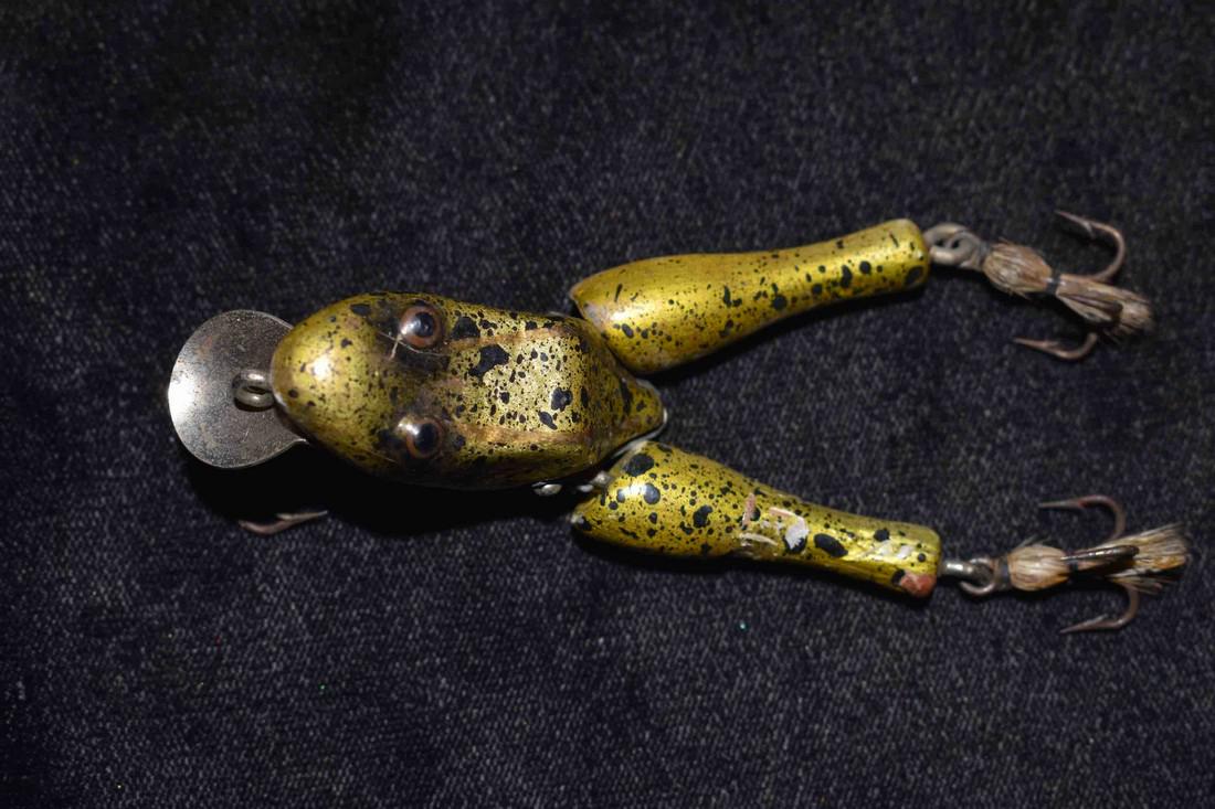 Antique Frog Fishing Lure (1 of 4)