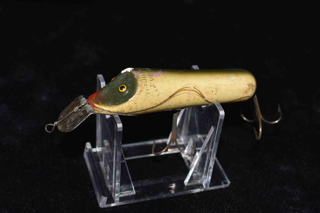 Antique South Bend Dive-Ore Fishing Lure: Antique South Bend Dive-Ore Fishing Lure