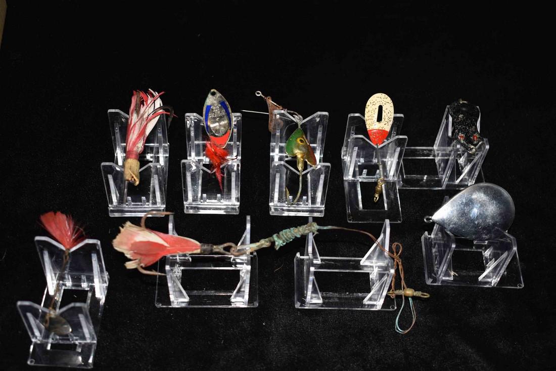 Lot of 8 Antique Fishing Lures: Lot of 8 Antique Fishing Lures