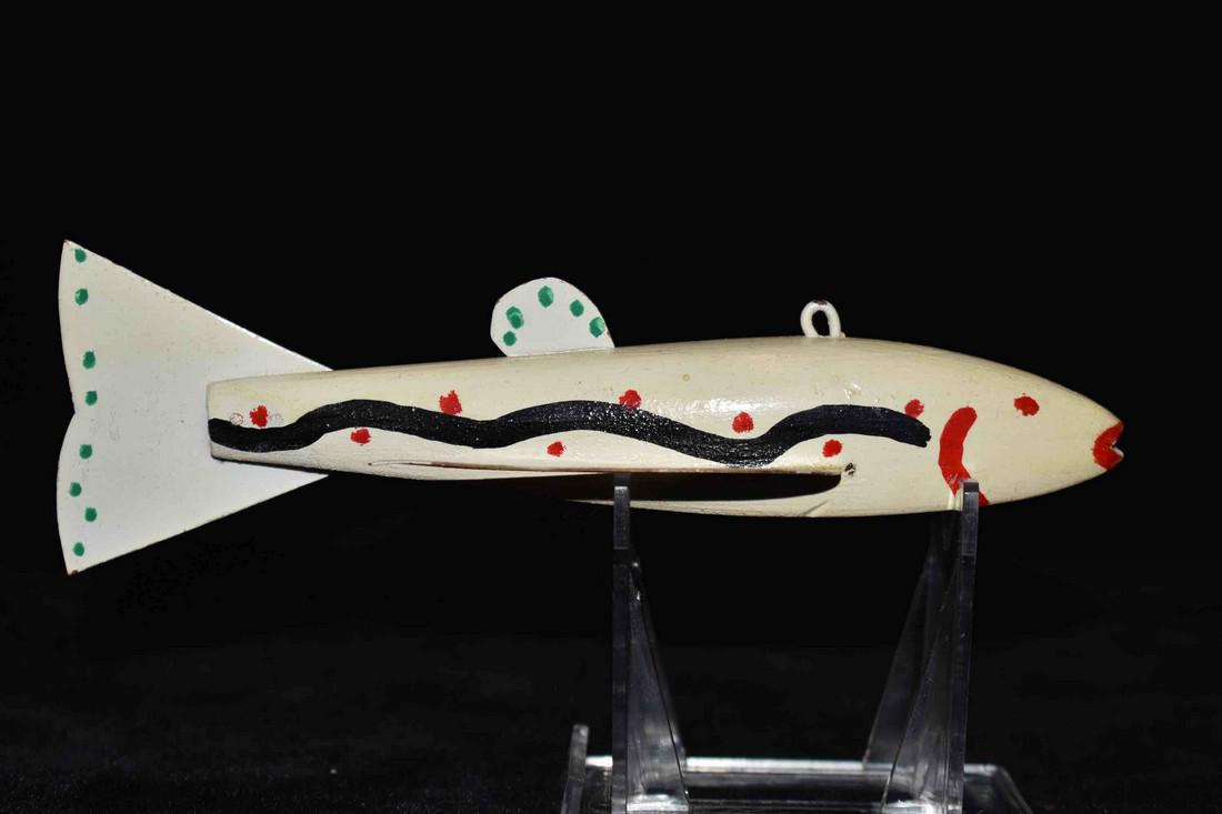 Antique Wooden Fishing Lure (1 of 5)