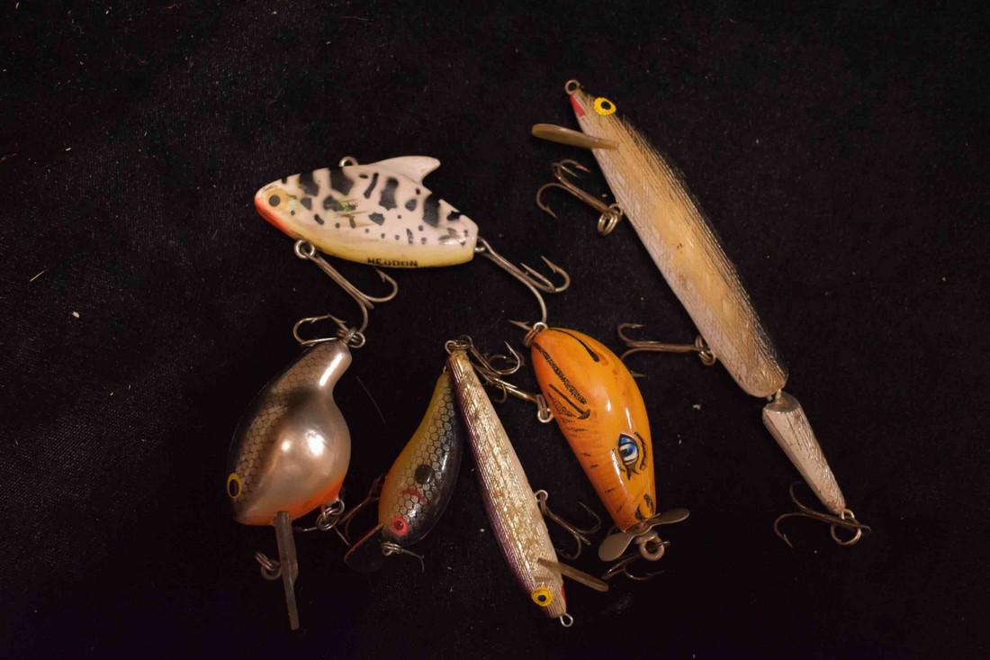 Lot of 6 Antique Fishing Lures: Lot of 6 Antique Fishing Lures