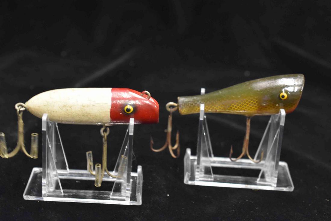 Lot of 2 Antique Wooden Fishing Lures: Lot of 2 Antique Wooden Fishing Lures