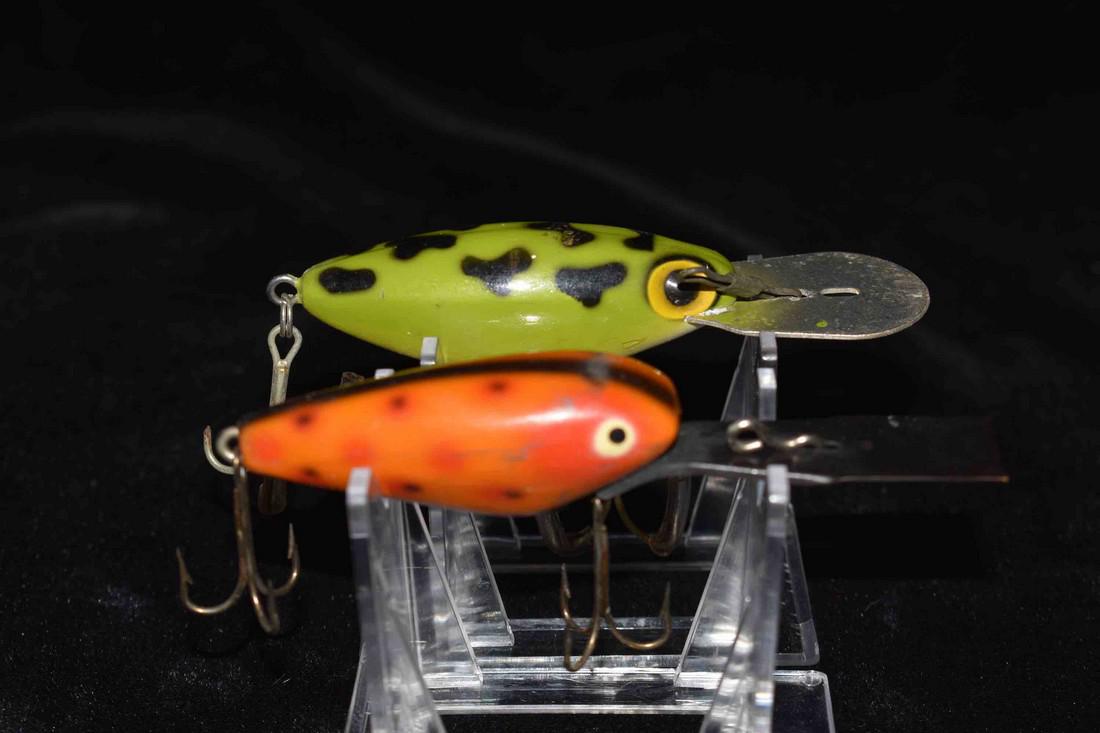 Lot of 2 Antique Fishing Lures: Lot of 2 Antique Fishing Lures