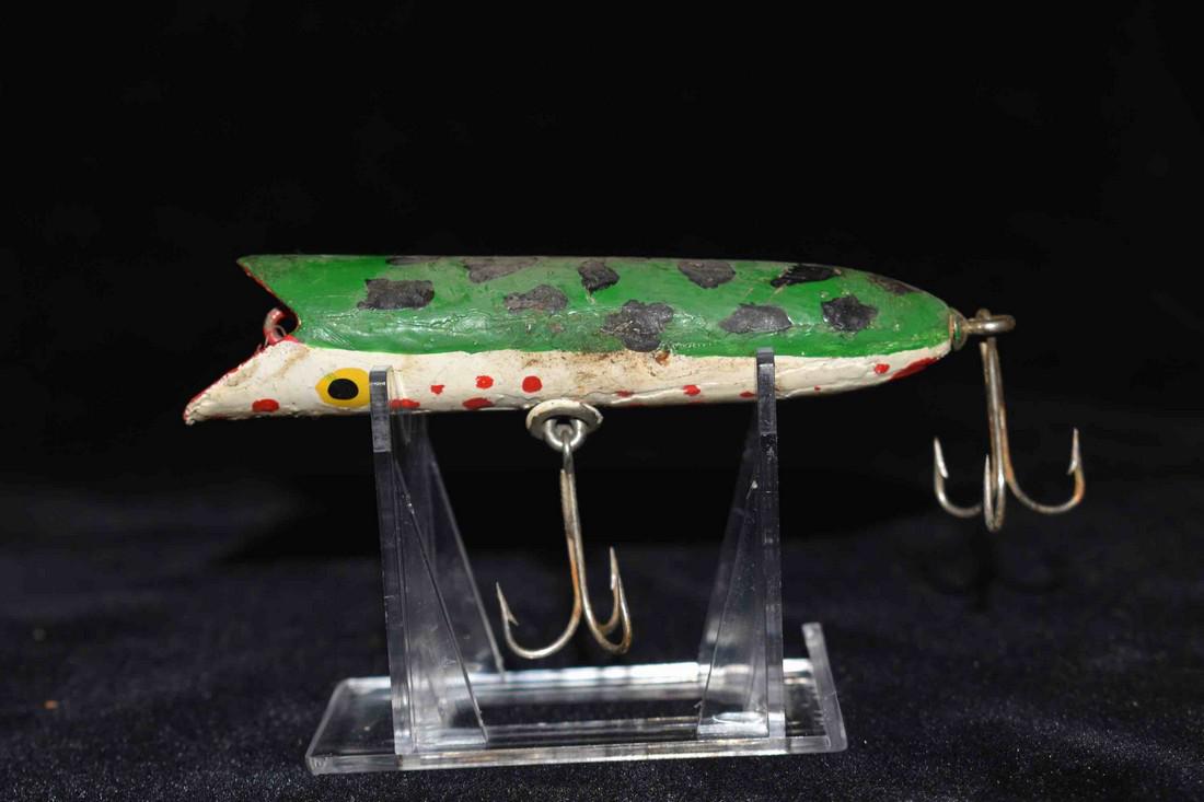 Antique Wooden Fishing Lure: Antique Wooden Fishing Lure