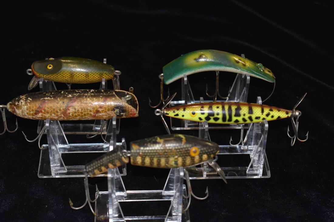 Lot of 5 Antique Fishing Lures: Lot of 5 Antique Fishing Lures