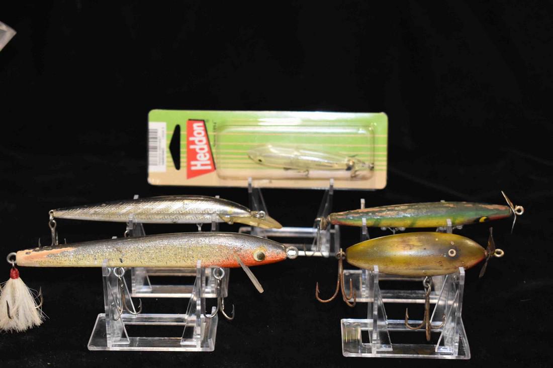 Lot of 4 Antique Fishing Lures: Lot of 4 Antique Fishing Lures
