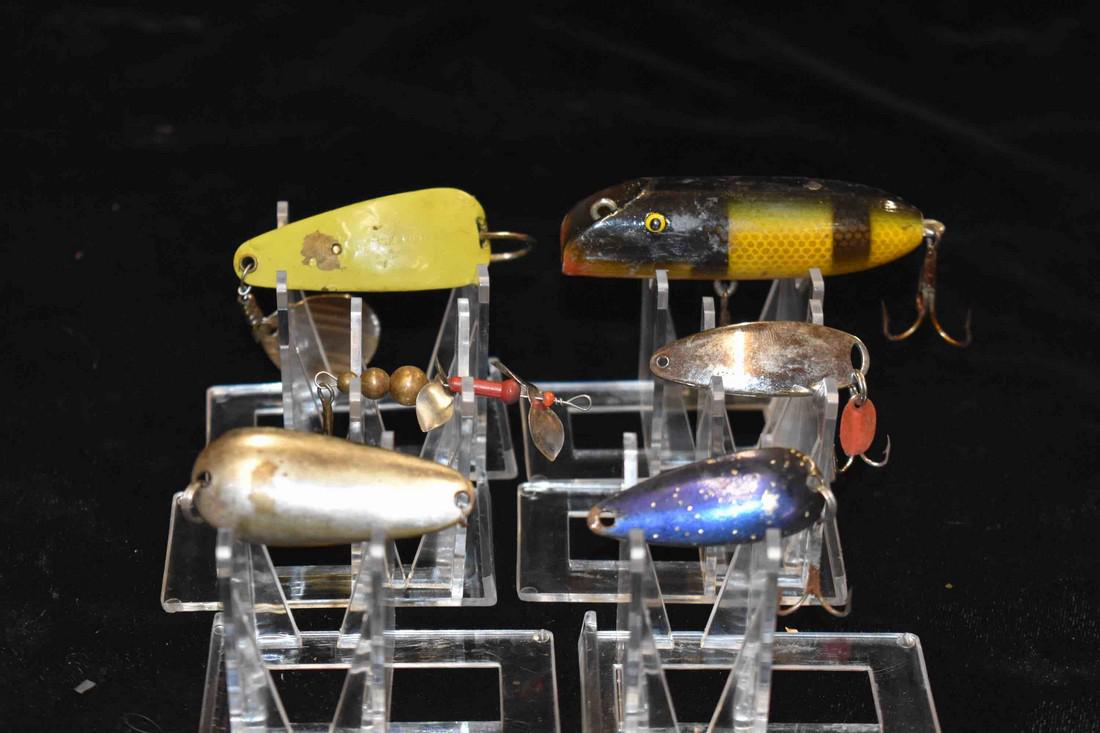 Lot of 6 Antique Fishing Lures: Lot of 6 Antique Fishing Lures