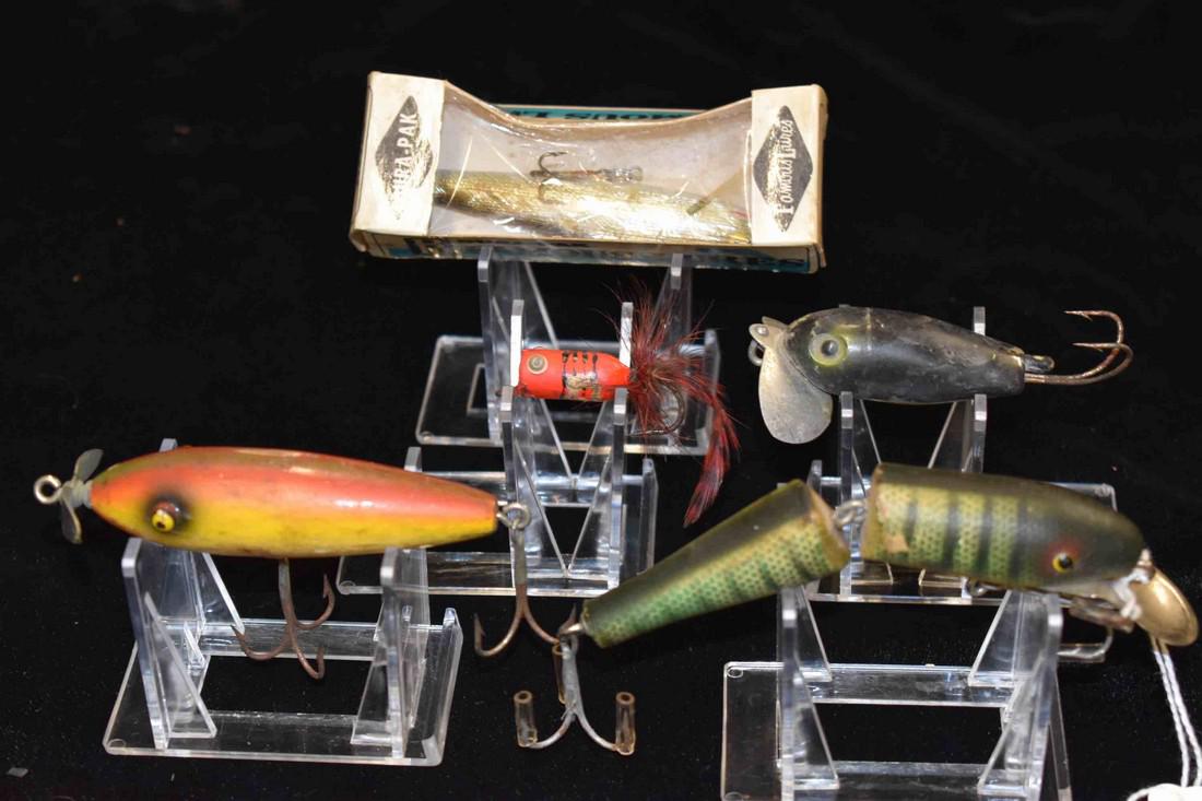 Lot of 5 Antique Fishing Lures: Lot of 5 Antique Fishing Lures