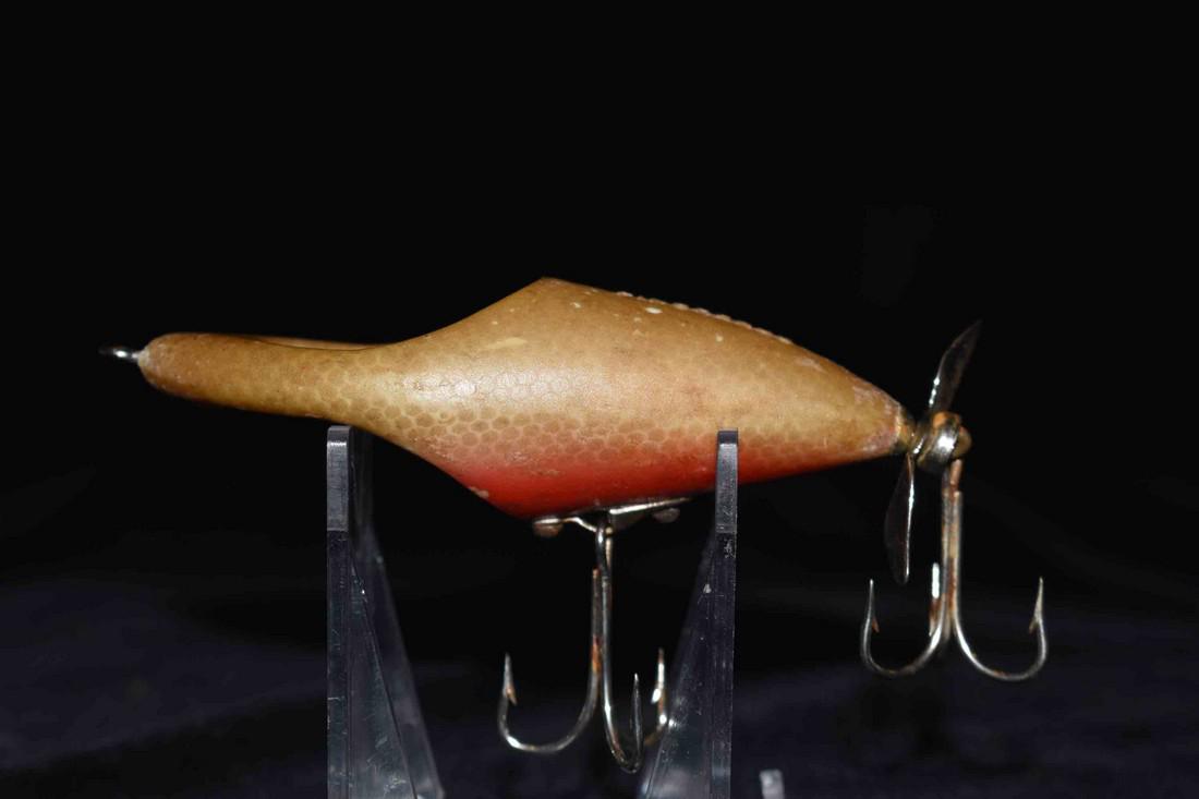 Fincheroo Lure With Gold Color: Fincheroo Lure With Gold Color