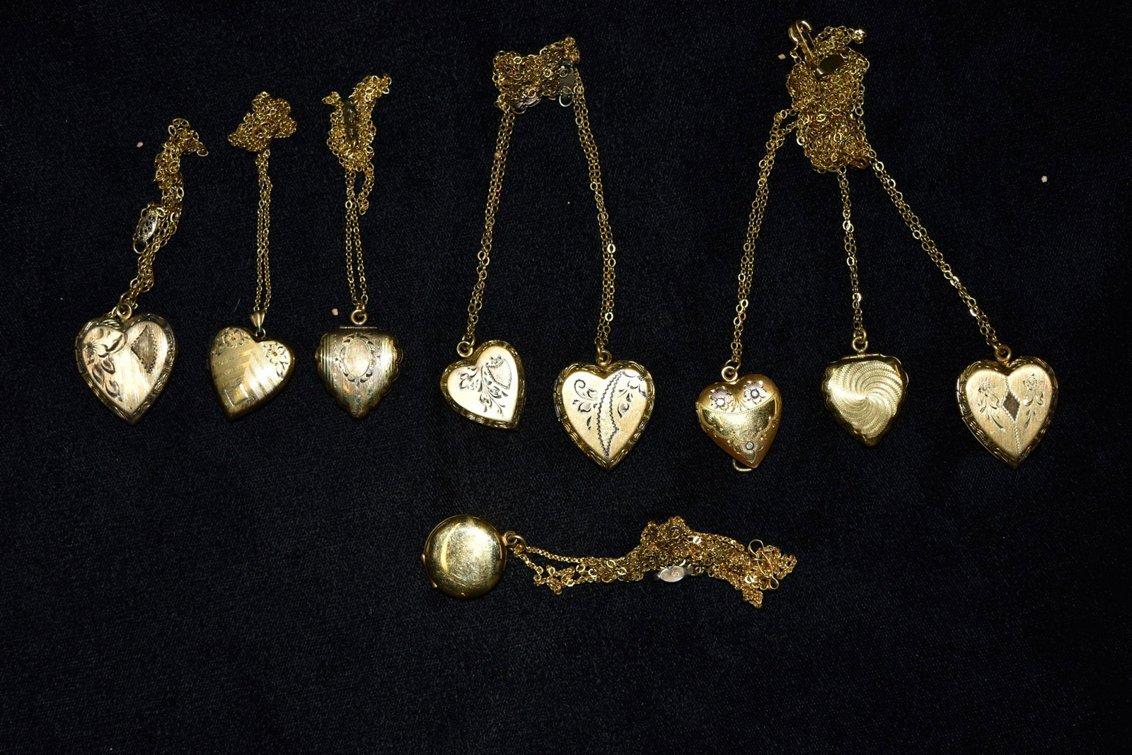 Gold Color old Lockets: Gold Color old Lockets