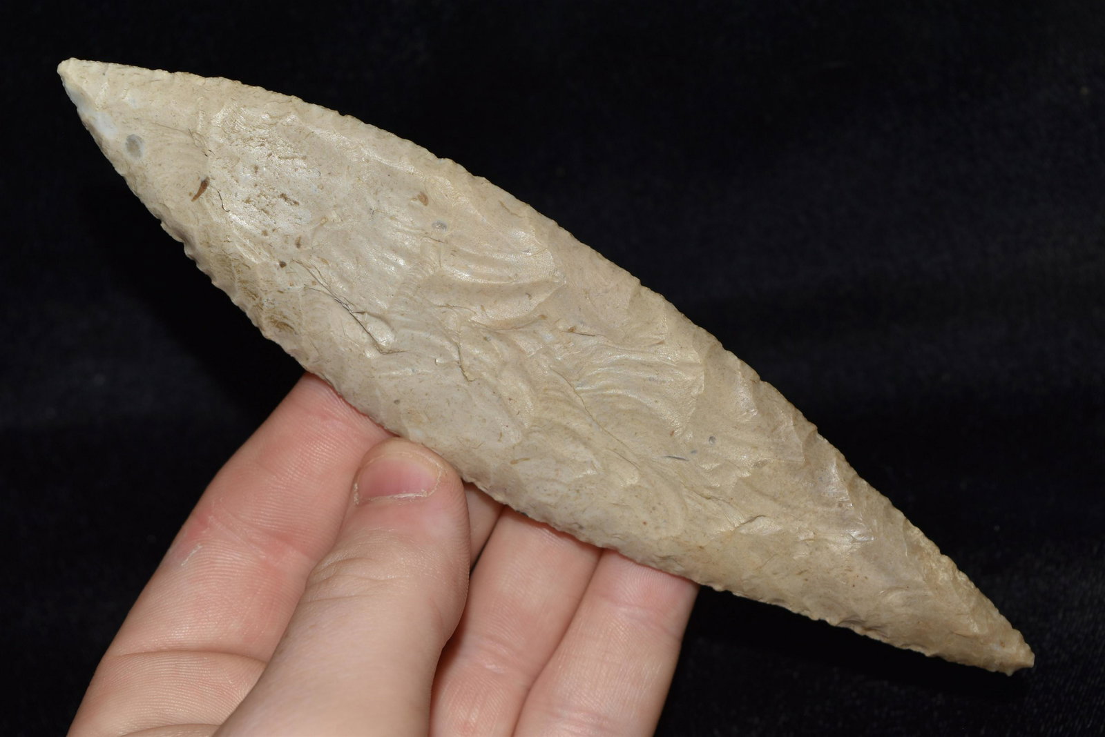 6 1/4" Reproduction Arrowhead made of Edwards Plateau (1 of 4)