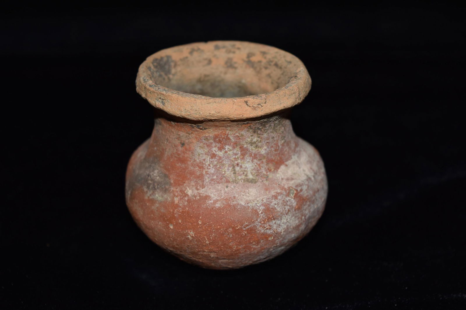 3" Pottery Vessel, Tomb Culture in Jalisco Mexico, Ex (1 of 5)