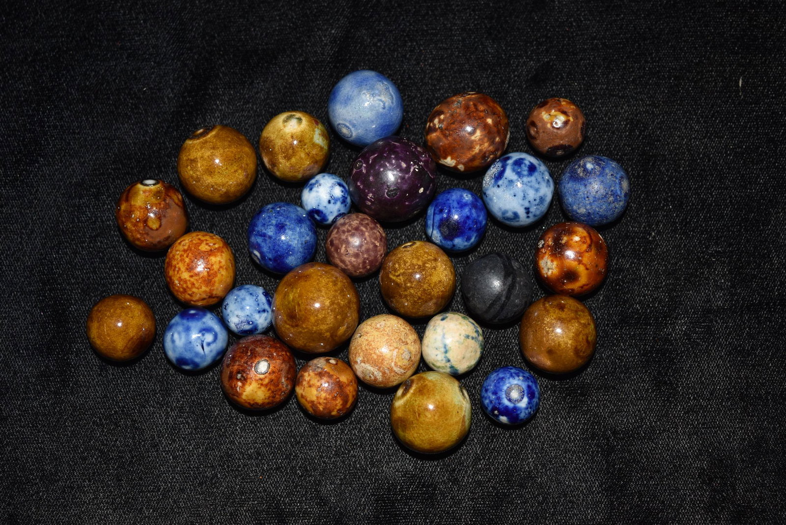 Lot of Antique Marbles: Lot of Antique Marbles