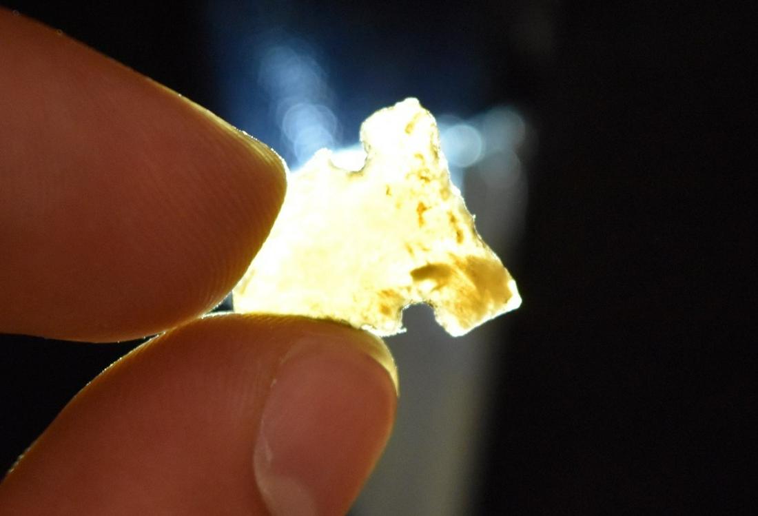 5/8" Knife River Side Notch, Boley Site, Morton Co, (1 of 5)